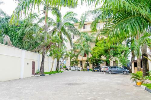 The Grand Villa Hotel