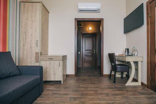 Hotel ????????