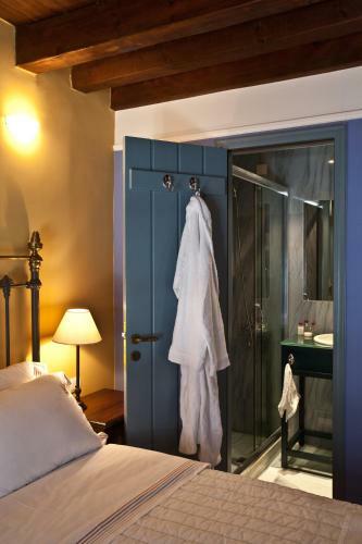 Hotel Mavromichalai
