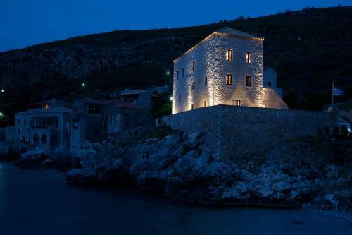 Hotel Mavromichalai
