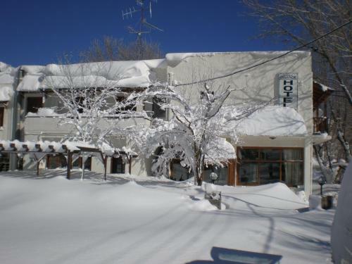 Posada Neos Omalos Hotel