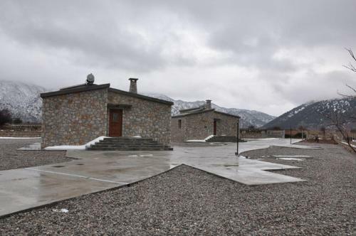 Omalos Village