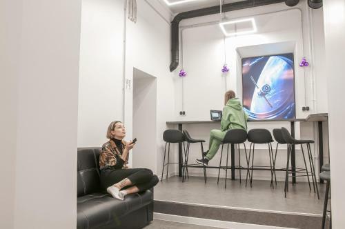 Av-2 Capsule Hotel