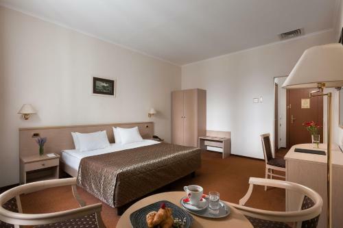 Onovo Dendra Hotel