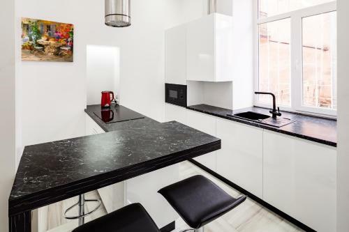 Deluxe Apartment In Horodotska 33