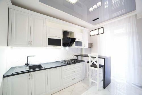 Luxury Apartment On Kulisha 36v