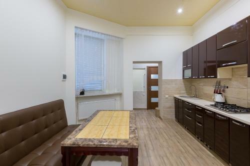 Apartments Forum White