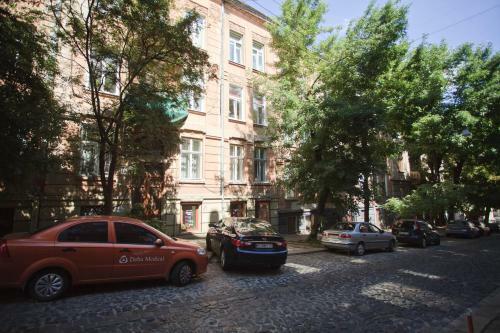 Central Apartment Near The Park