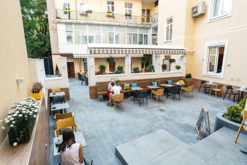 Discovery Hotel
