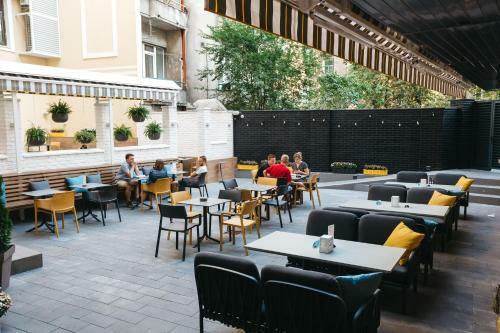 Discovery Hotel