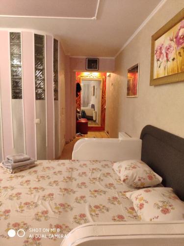 Apartments Domovik Latorichnaya,3