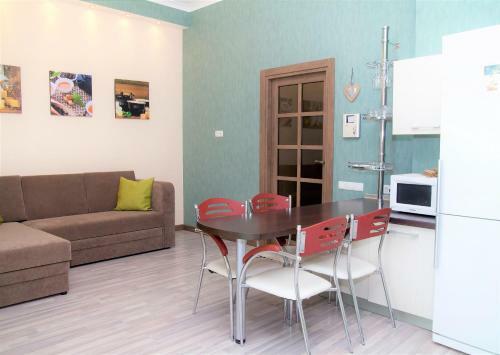 Apartment In Arcadia Palace With Sea View!