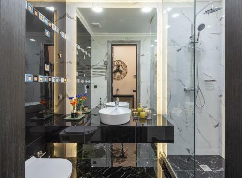 Mr Grey Boutique Hotel