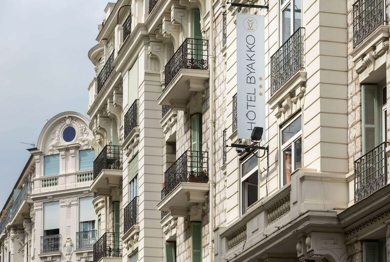 Nicea Hotel