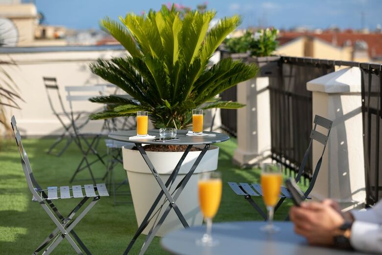 Nicea Hotel