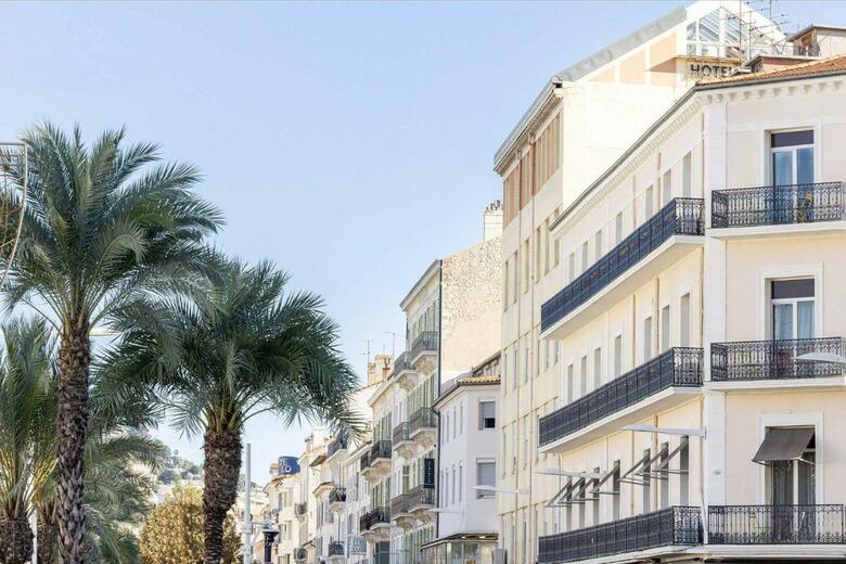 Hotel Crisol Lumi�re