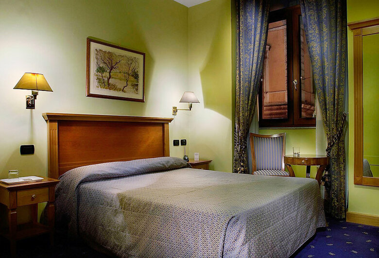 Hotel Diplomatic