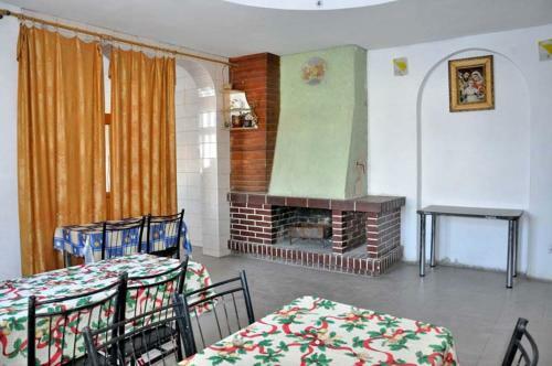 Hostal ?????????