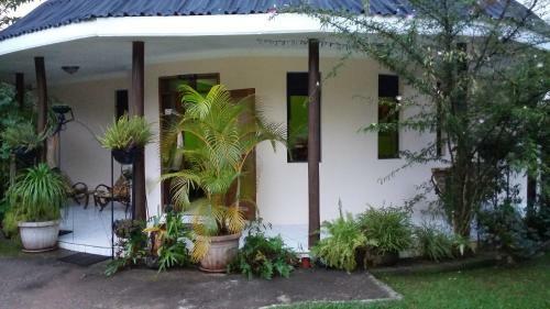 White Castle Hotel Arua