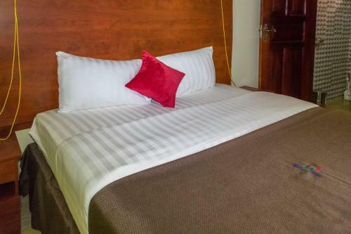 Strikers Hotel