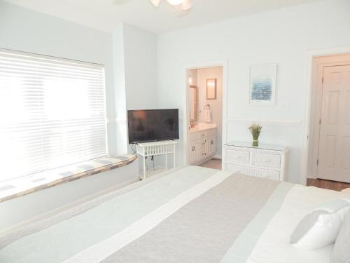 042 North Shore Home