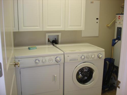 Beautifully Decorated 3 Bedroom 3 Bath Unit Beachfront In Gulf Shores |