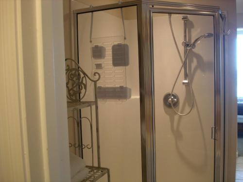 Beautifully Decorated 3 Bedroom 3 Bath Unit Beachfront In Gulf Shores |