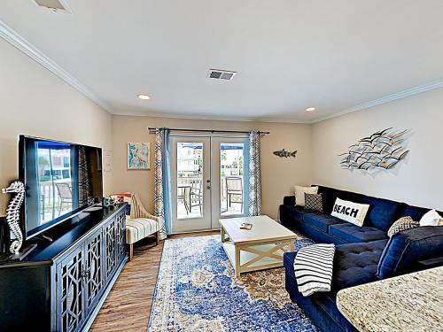 Apartamento New Listing! Remodeled Duplex - 2 Blocks To Beach! Duplex