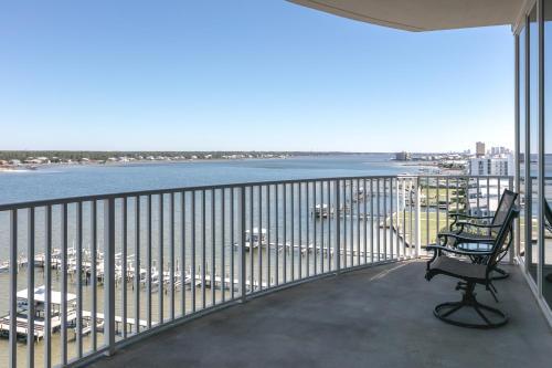 Lagoon Tower #802