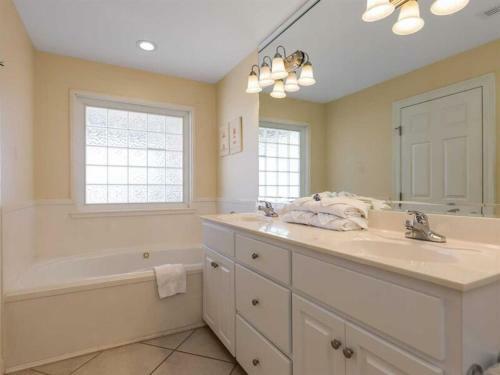 Erica's Sandpiper By Meyer Vacation Rentals