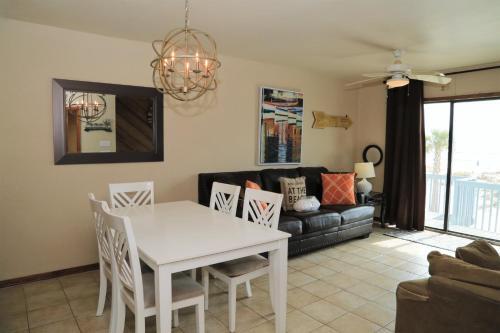 Ocean Reef 702 Townhouse