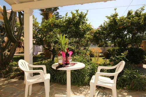 Alex Studios & Apartments