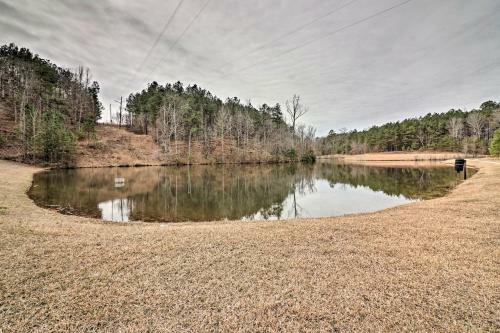 Peaceful Family Cabin On 10 Acres With Game Room!