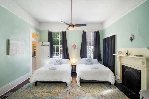 The Mardis Gras Manor - Walkable, Historic, Local Treasure