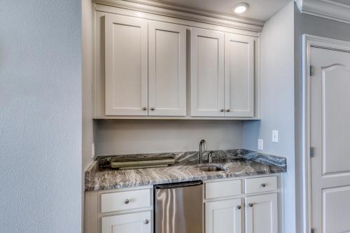 Phoenix Orange Beach #1502