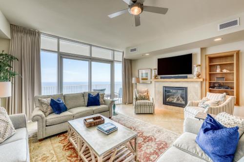 Turquoise Place 2707c