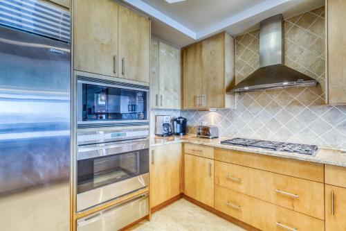 Turquoise Place 2707c