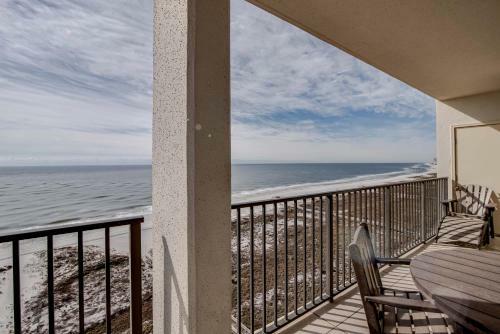 Apartamento Phoenix Viii Unit 1406 Condo