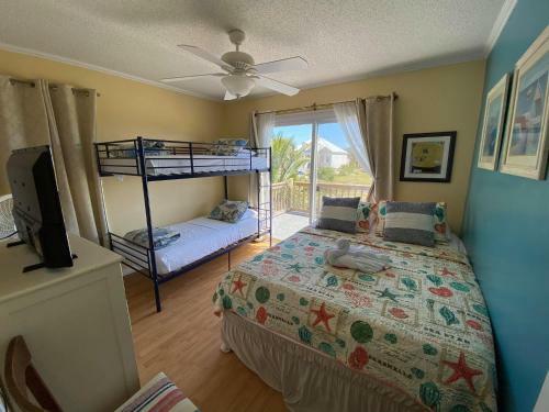 Cute Beach Cottage Home