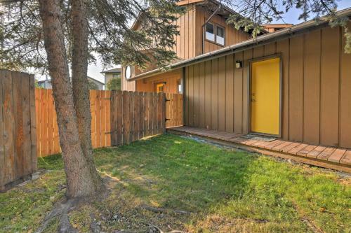 Pet-friendly Anchorage Home With Grill And Deck!