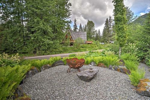 Custom Girdwood Home 2 Blocks From Alyeska Resort!
