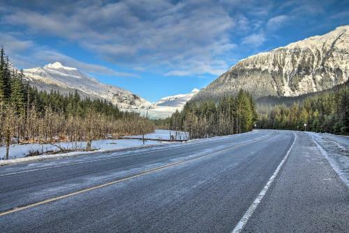 Expansive Getaway About 2 Miles To Mendenhall Glacier!