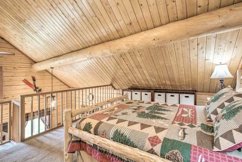 North Pole Log Cabin With Northern Lights Views!