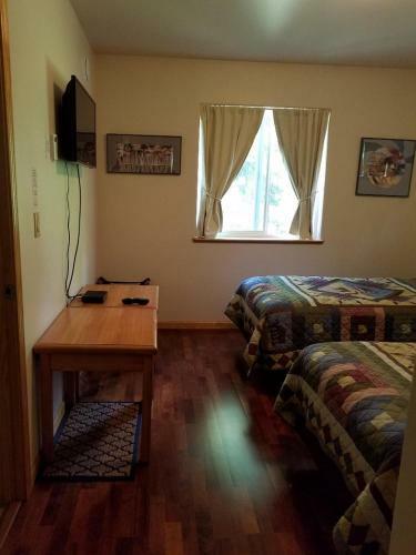 Bed & Breakfast Glacier Creek Lodging