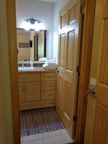 Bed & Breakfast Glacier Creek Lodging