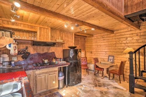 Rustic Sterling Cabin With Kenai River Views!