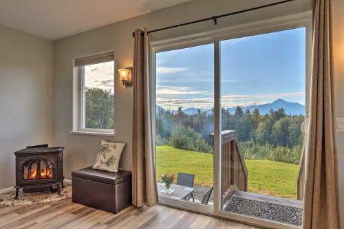 Secluded Palmer Home With Mountain Views!