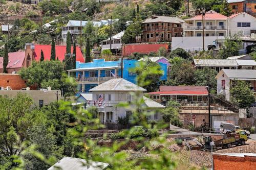 St Valentine Apartment With Balcony In Bisbee