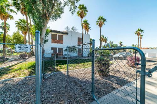 41b - Casa Grande Modern 1bd Condo Heated Pool