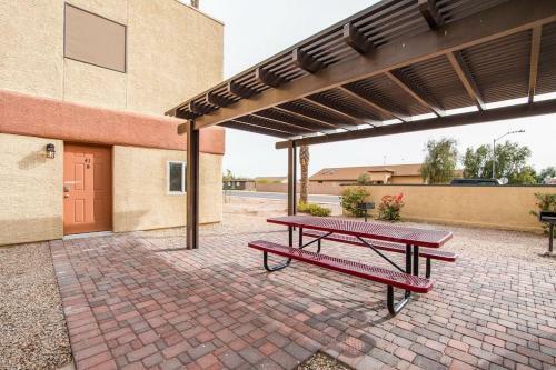 41b - Casa Grande Modern 1bd Condo Heated Pool